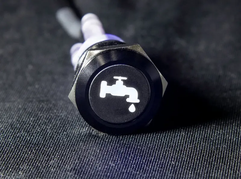 19Mm Illuminated Latching Push Button Switch – White Led With 12V Pump Logo 1