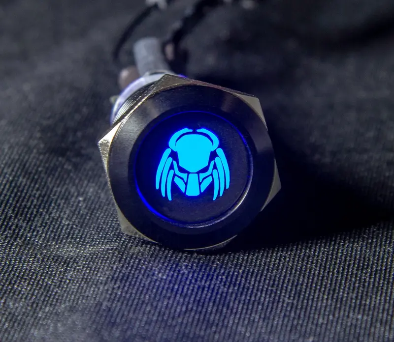 19Mm Latching Push Button Switch With 12V Illuminated Predator Logo Led – Blue 1