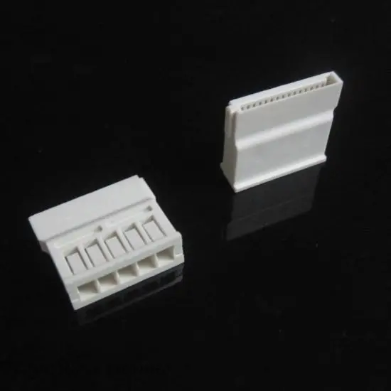 5-Pin Sata Power Connector With Pins – White Housing 1